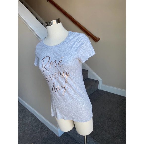 Gap gray Favorite tee "Rose everyday," size small - Picture 2 of 8